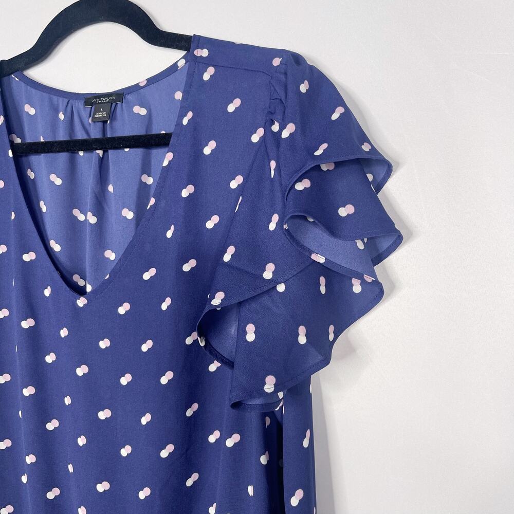 Ann Taylor Large L Blue Polka Dot Flutter Sleeve V Neck Blouse Top Cinch Hem - Picture 3 of 8
